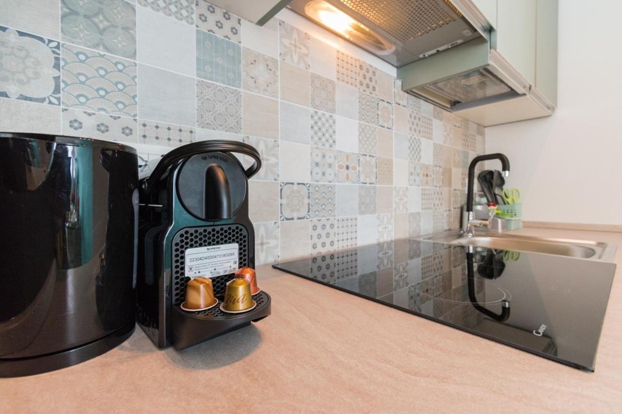 Casa Acqua Marina - 1 Min From The Sea, Wi-fi & Air Conditioning, Sea View Balcony Appartamento Bordighera