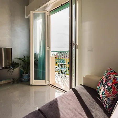Casa Acqua Marina - 1 Min From The Sea, Wi-Fi & Air Conditioning, Sea View Balcony Bordighera Buitenkant foto