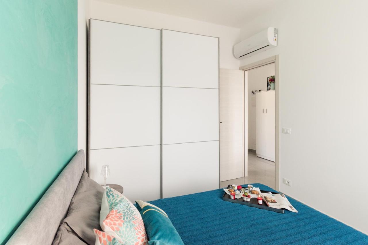 Casa Acqua Marina - 1 Min From The Sea, Wi-fi & Air Conditioning, Sea View Balcony Bordighera