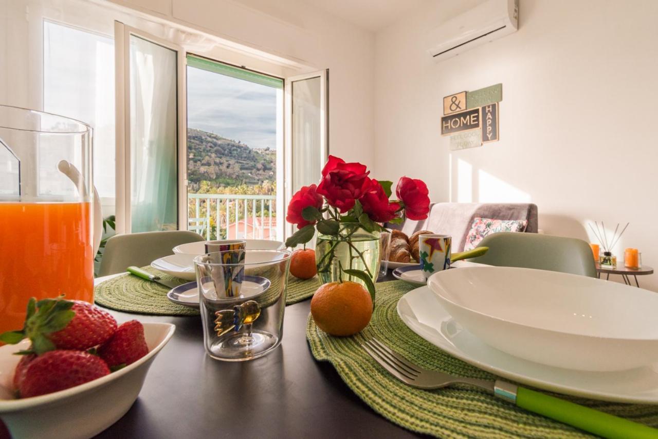 Casa Acqua Marina - 1 Min From The Sea, Wi-fi & Air Conditioning, Sea View Balcony Apartment