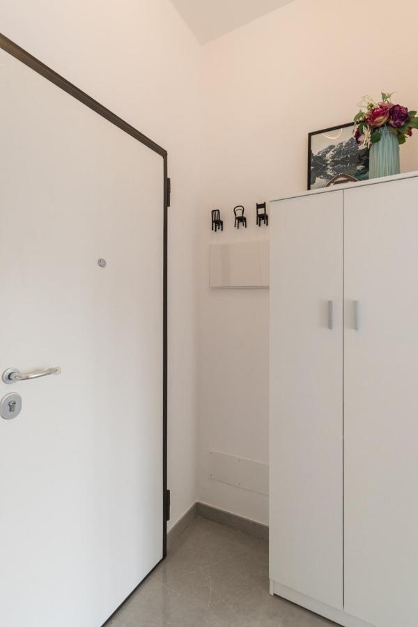 Casa Acqua Marina - 1 Min From The Sea, Wi-fi & Air Conditioning, Sea View Balcony *