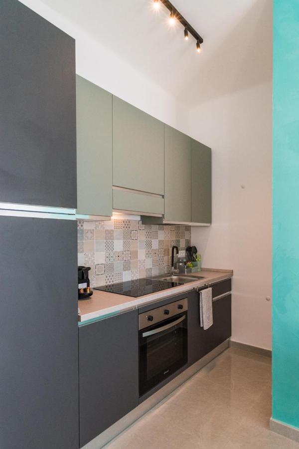 Casa Acqua Marina - 1 Min From The Sea, Wi-fi & Air Conditioning, Sea View Balcony Apartment Bordighera