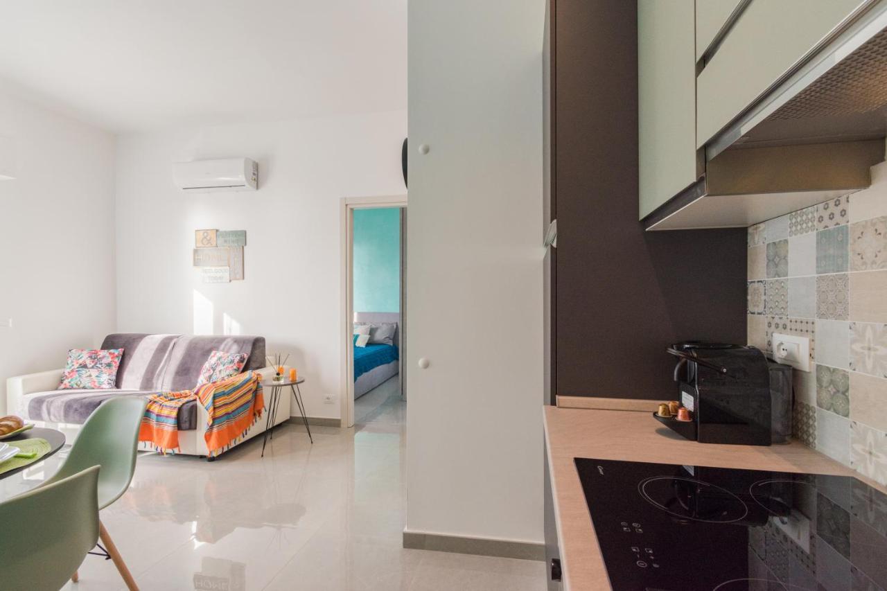 Apartment Casa Acqua Marina - 1 Min From The Sea, Wi-fi & Air Conditioning, Sea View Balcony *